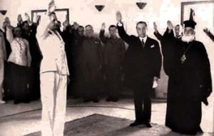 Ο Μητροπολίτης Κυδωνίας Αγαθάγγελος χαιρετά φασιστικά σε εκδήλωση κατά τη διάρκεια της κατοχής