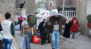 Εσωτερικοί πρόσφυγες μετακινούνται από τη Σιλόπη
