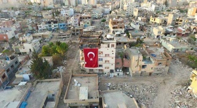 nusaybin-temizlendi-binalar-turk-bayraklari-ile-suslendi-1463141650