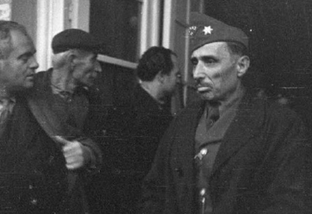Ο στρατηγός Γεράσιμος Αυγερόπουλος, διοικητής της 8ης Μεραρχίας του ΕΛΑΣ, όπου υπαγόταν το 4/15 μικτό τάγμα. 