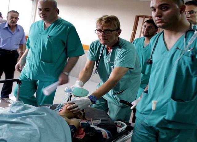 mads-gilbert-at-al-shifa-hospital