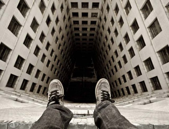 ShockBlast-Life-on-the-edge-Dennis-Maitland
