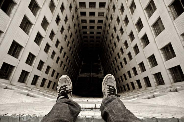 ShockBlast-Life-on-the-edge-Dennis-Maitland