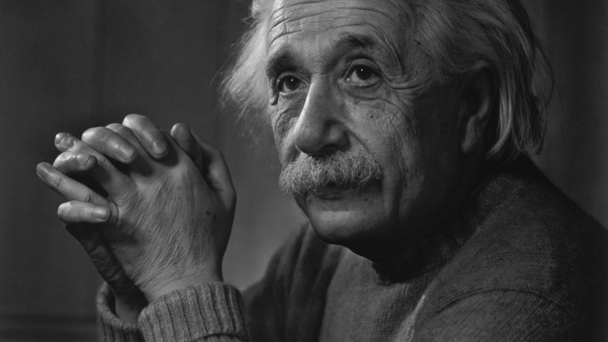 albert-einstein-w