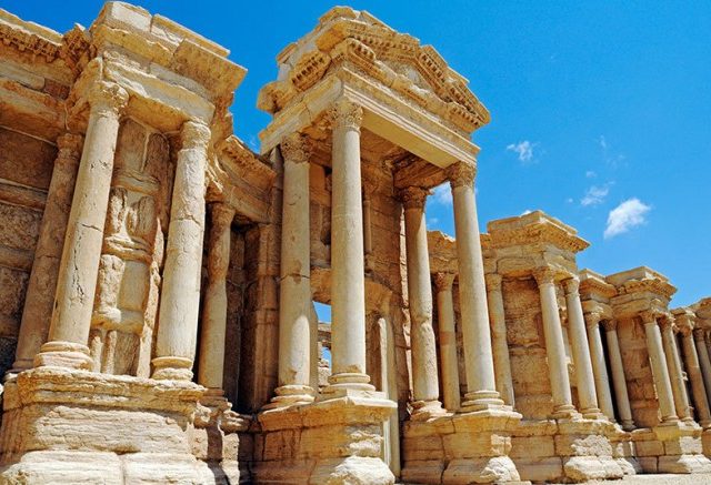 Palmyra_-_Theater_3304112k