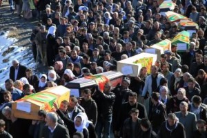 30 Δεκέμβρη 2011. Την ώρα που η υπόλοιπη Τουρκία γιόρταζε το Νέο Ετος, οι κάτοικοι του Ρομπόσκι έθαβαν τους νεκρούς τους. 