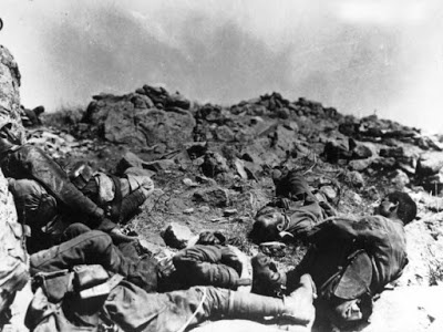 Νεκροί Έλληνες στρατιώτες στο μικρασιατικό μέτωπο. 