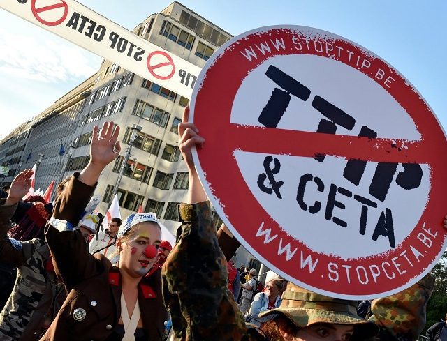 tipp-trade-protest-1