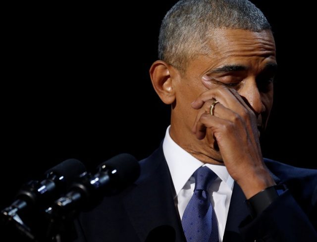 Obama wipes away tears as he delivers his farewell address in Chicago