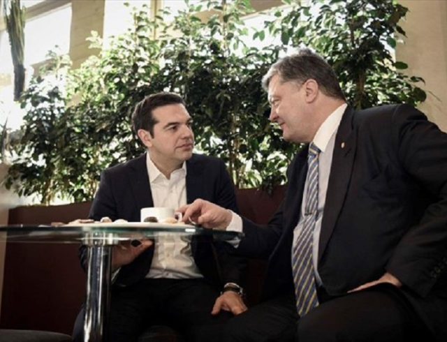 sunantisi-tsipra-porosenko-sto-ntabos