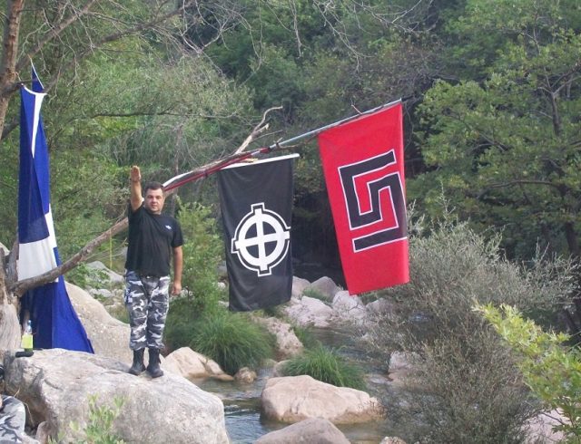 8_roupakias