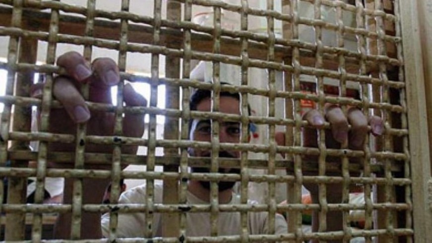 prisoners