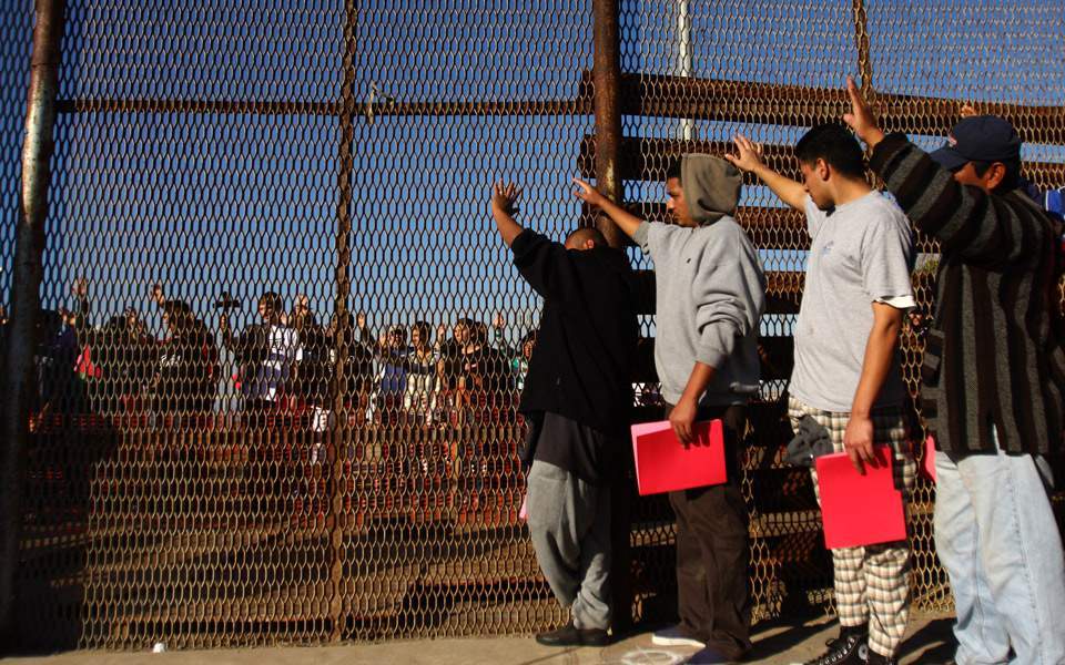 us-mexico-border-thumb-large