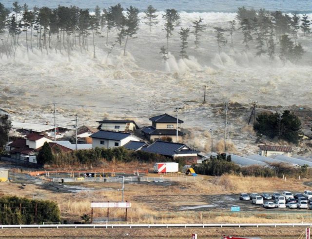 indonesia-tsunami-1