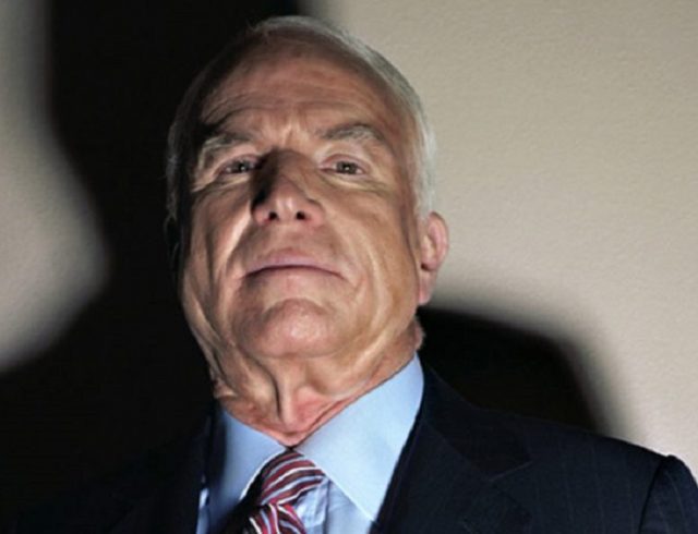 john-mccain-lord-of-the-tarp-759×500