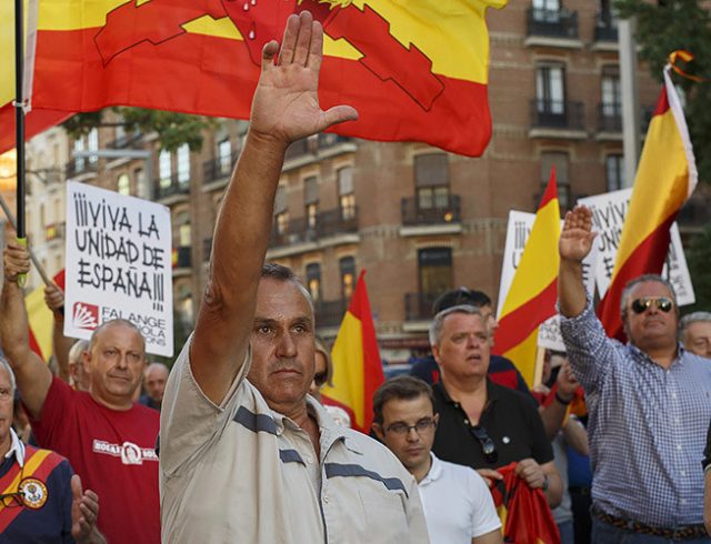 spain-fasistes-imerodromos