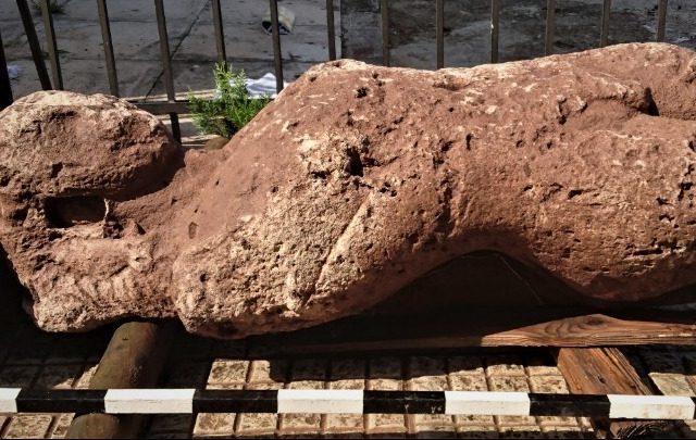 w03-182146kouros2