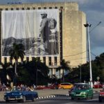 Το όνομά της: Κούβα!-Το σύστημά της: Σοσιαλισμός! Το όνομά της: Κούβα!-Το σύστημά της: Σοσιαλισμός!