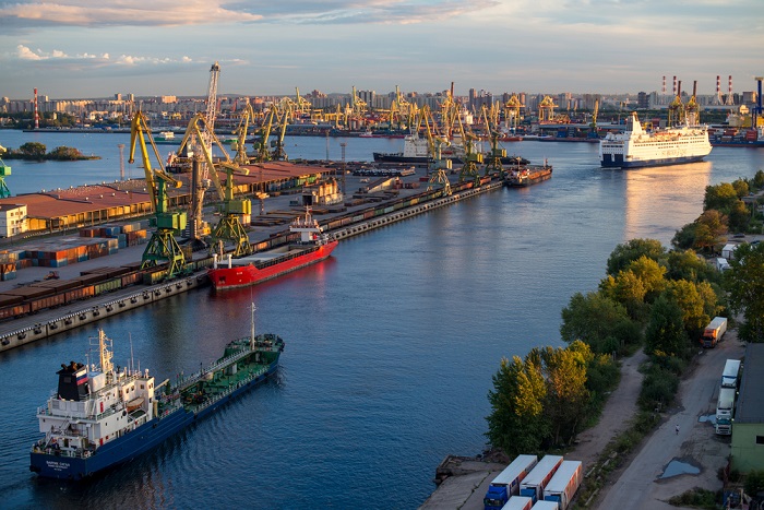 russia-st-petersburg-big-port-1-fit