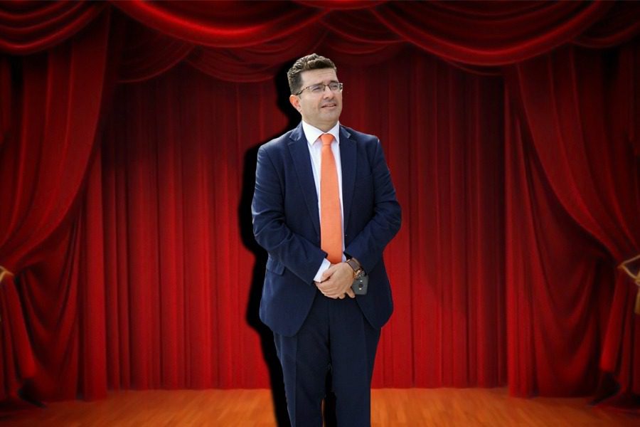 tsakiris_theatro