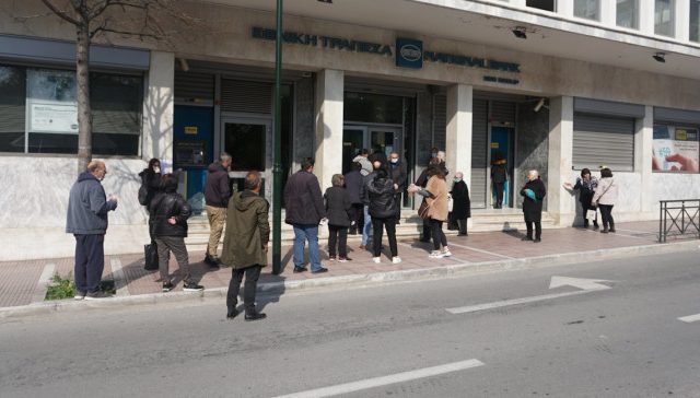 apagoreysi-kikloforias-oyra-larisa12