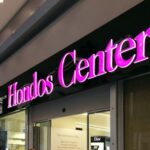 Hondos Center: Επιβάλλουν μειώσεις μισθών και ωρών εργασίας στους εργαζόμενους