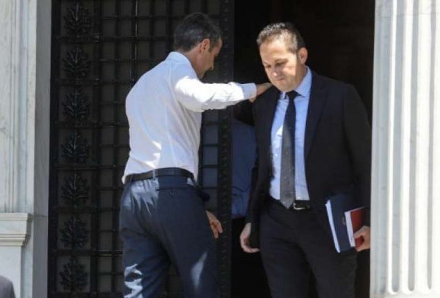 mitsotakis-petsas