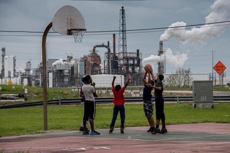 fossil-fuel-industry-police-black-communities