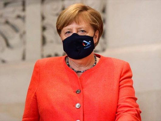 merkel-maska-omospondiako-sumboulio