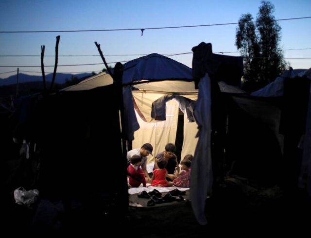 2018-09-19T120937Z_1904732899_RC19E69520D0_RTRMADP_3_EUROPE-MIGRANTS-GREECE-LESBOS