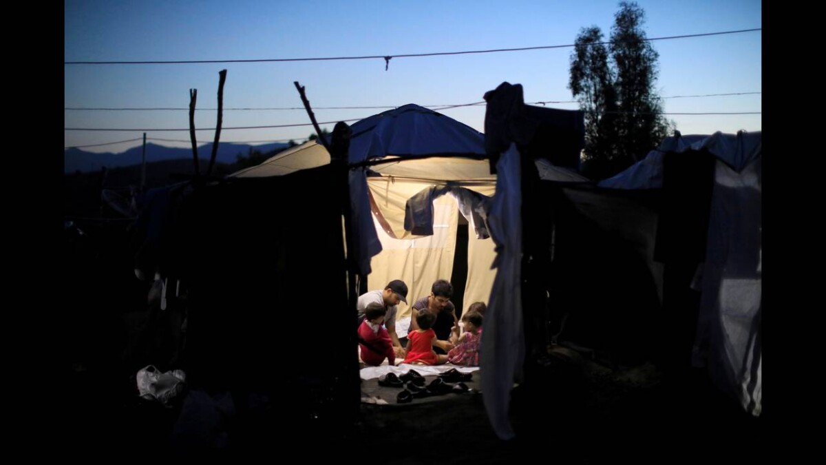 2018-09-19T120937Z_1904732899_RC19E69520D0_RTRMADP_3_EUROPE-MIGRANTS-GREECE-LESBOS