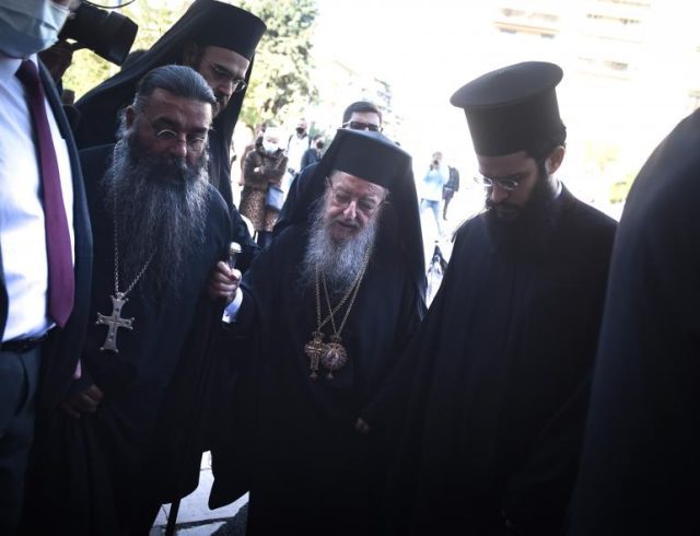 iereis-agios-dimitrios-thessaloniki