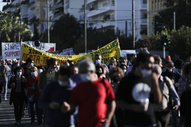 2019-nCoV; COVID-19; Healthcare System; coronavirus; demonstration; demonstrators; hospital; pandemic; protest; protesters; public health system; rally; worker; ΕΣΥ; Εθνικό Σύστημα Υγείας; Π.Ο.Ε.ΔΗ.Ν.; ΠΟΕΔΗΝ; Πανελλήνια Ομοσπονδία Εργαζομένων; διαδήλωση; διαδηλωτές; διαδηλωτής; διαμαρτυρία; διαμαρτυρόμενος; εργαζόμενος; κοροναϊός; κορονοϊός; κορωναϊός; κορωνοϊός; νοσοκομείο; πανδημία; συλλαλητήριο; υγεία; Ministry of Health; Υπουργείο Υγείας;