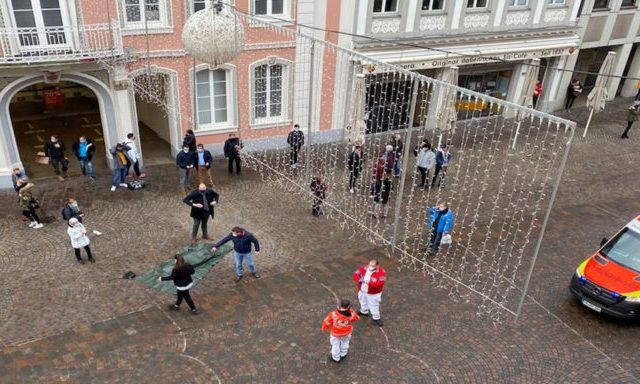 Trier-car_smashes_into_pedestrians-credit_TheInsiderPaper-681×384