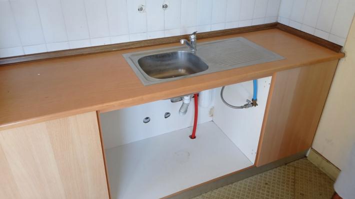 esties-komothnh-1
