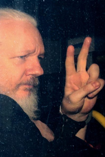 Τζούλιαν Ασάνζ assange_wikileaks
