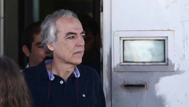 dimitris-koufontinas-koita-dexia