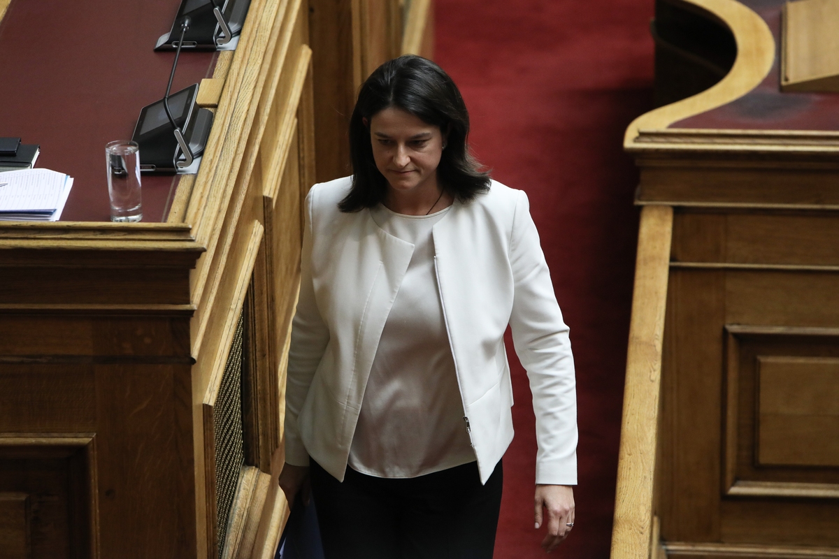 discussion; lawmaker; Parliament; plenary; plenum; speech; Βουλή; Κοινοβούλιο; βουλευτής; ολομέλεια; ομιλία; συνεδρίαση; παιδεία; Νίκη Κεραμέως; Niki Kerameus;
