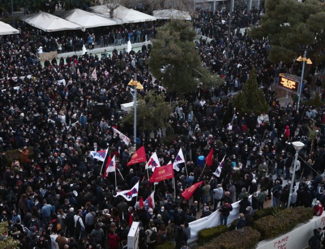intimenews_neasmirnisigkentrosi4