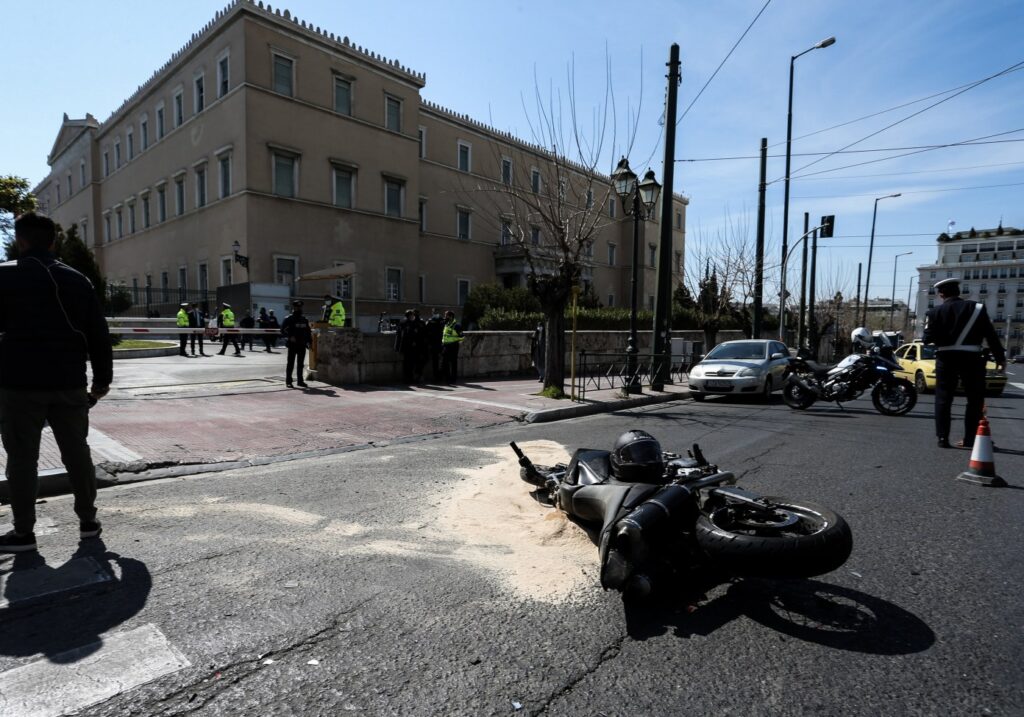 vouli_troxaio_motosikleta