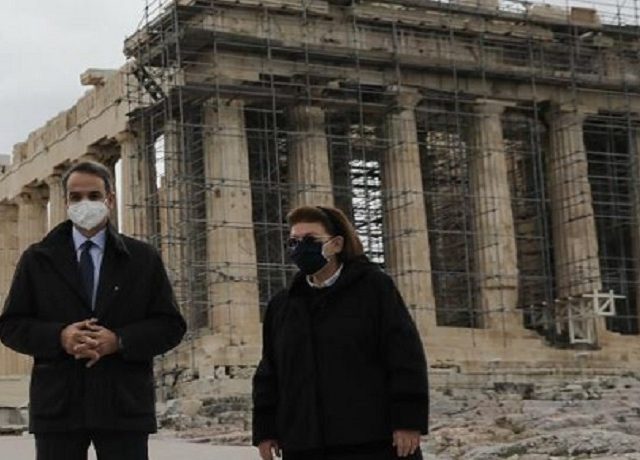ακροπολη μενδωνη2