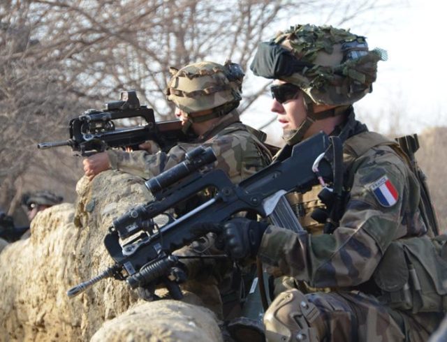 famas_french_military1