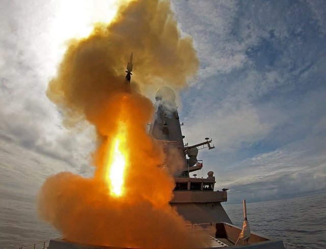 1108px-HMS_Defender_Sea_Viper