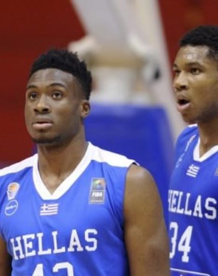 giannis-thanasis-antetokounmpo-greece-625×375