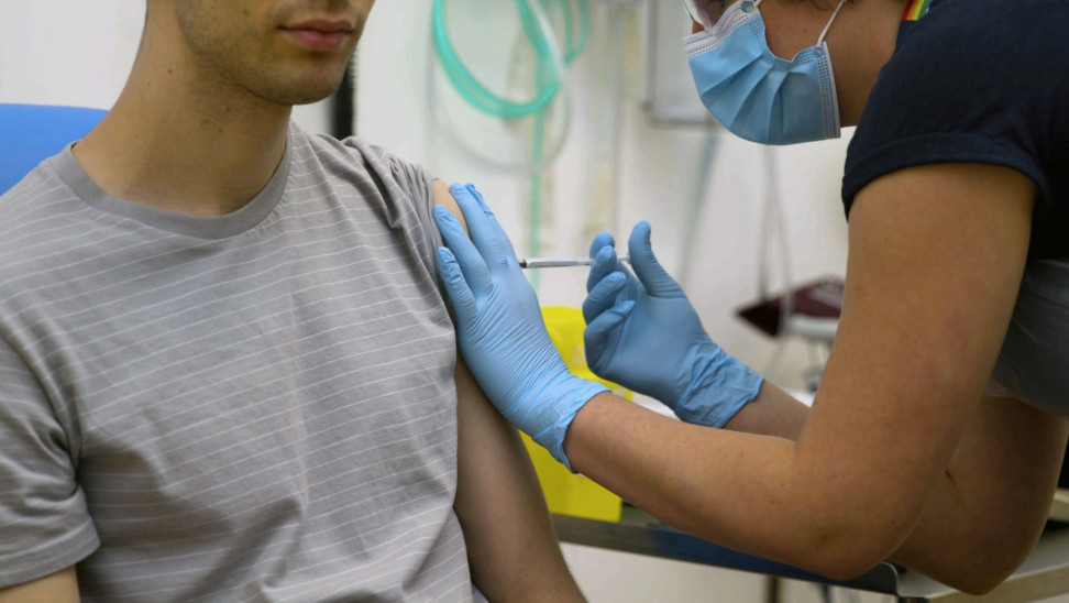 koronoios_vaccine_3_ap