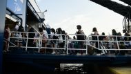ΠΡΩΤΗ ΗΜΕΡΑ ΕΦΑΡΜΟΓΗΣ ΤΩΝ ΝΕΩΝ ΜΕΤΡΩΝ ΓΙΑ ΤΙΣ ΜΕΤΑΚΙΝΗΣΕΙΣ ΣΤΑ ΝΗΣΙΑ / ΣΤΙΓΜΙΟΤΥΠΑ ΑΠΟ ΤΟ ΛΙΜΑΝΙ ΤΟΥ ΠΕΙΡΑΙΑ(EUROKINISSI/ΜΙΧΑΛΗΣ ΚΑΡΑΓΙΑΝΝΗΣ)