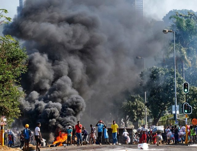 south-africa-zuma-riots-2