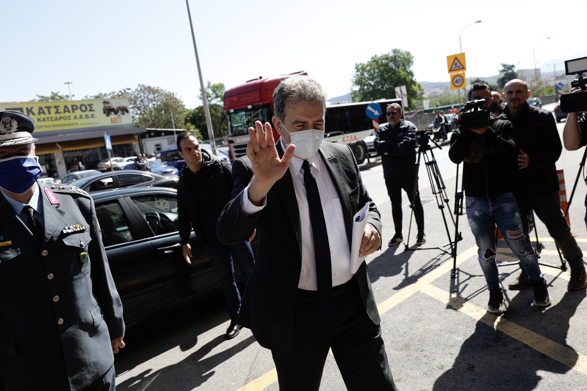 2019–nCoV; COVID-19; Coordination Center; Michael Chisochoidis; Municipal Police; Thessaloniki; coronavirus; face mask; mask; police; Δημοτική Αστυνία; ΕΛ.ΑΣ.; Ελληνική Αστυνομία; Θεσσαλονίκη; Κορωναϊός; Μιχάλης Χρυσοχοΐδης; εγκαίνια; κοροναϊός; κορονοϊός; κορωνοϊός; μάσκα; προστασία; συντονιστικό κέντρο;