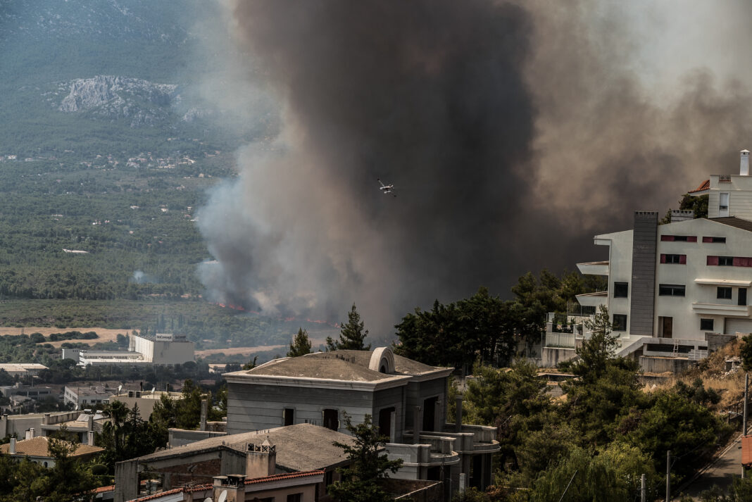 ΠΥΡΚΑΓΙΑ ΣΤΗΝ ΒΑΡΥΜΠΟΜΠΗ (EUROKINISSI/ΛΥΔΙΑ ΒΕΡΟΠΟΥΛΟΥ)