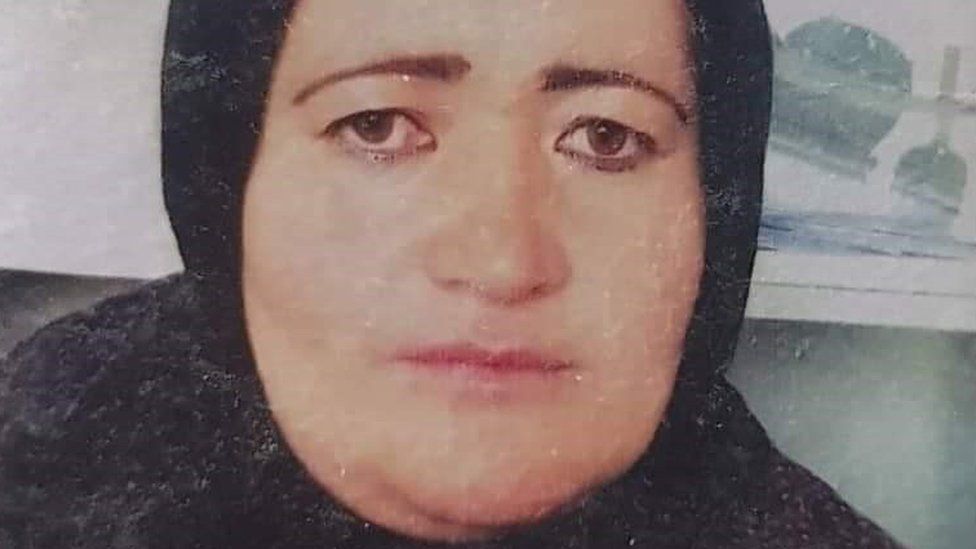 _120403987_negar